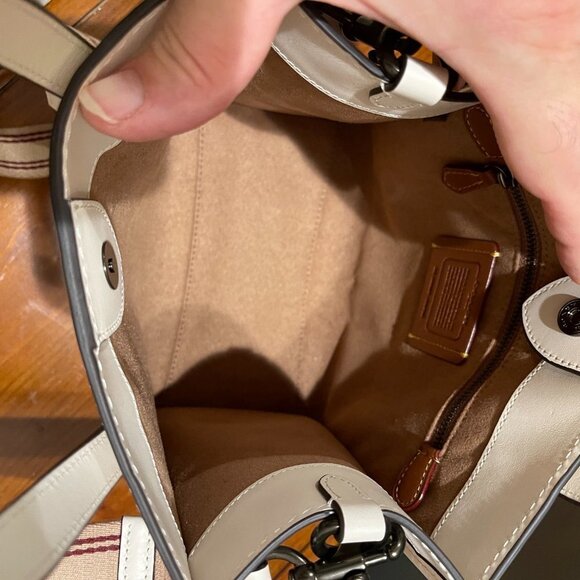 Coach CD750 Textured Field Tote 22 Horse & Carriage in Chalk White - Picture 16 of 16